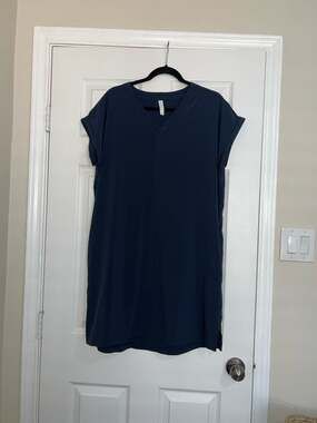 Stylus Navy Blue Short Sleeve V-Neck Shift Dress